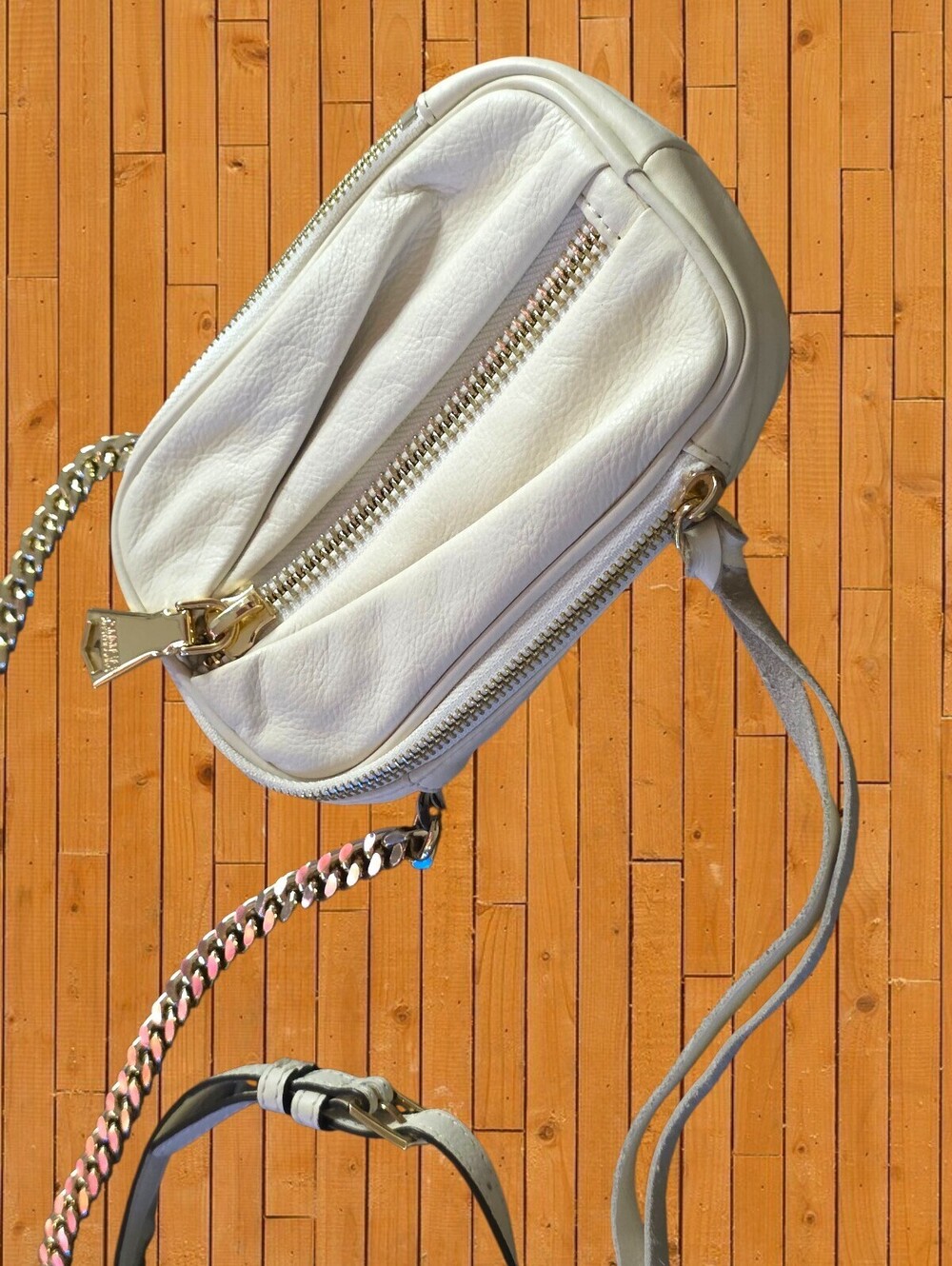 Aimee Kestenberg Ivory Leather Crossbody Bag Gold Chain Convertible Purse - Picture 4 of 16